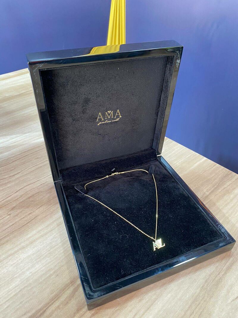 COLAR DE OURO 18K COM BRILHANTES