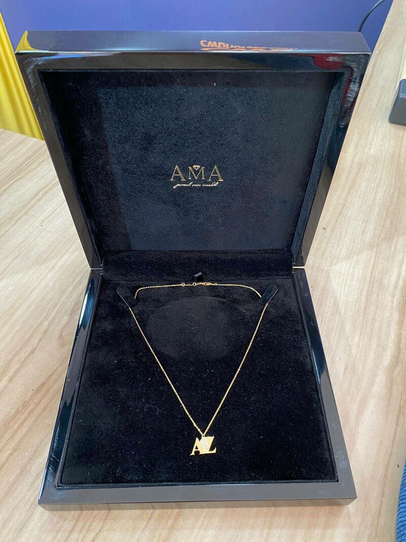 COLAR DE OURO 18K COM BRILHANTES